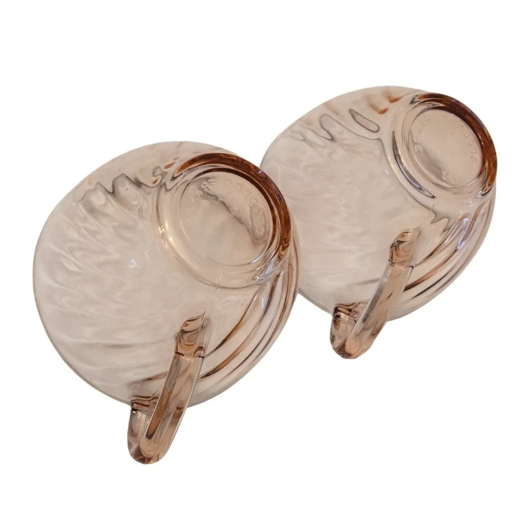 Vintage Arcoroc France Pink Swirl Glass‎ Teacups Set of 2 Heat Resistant